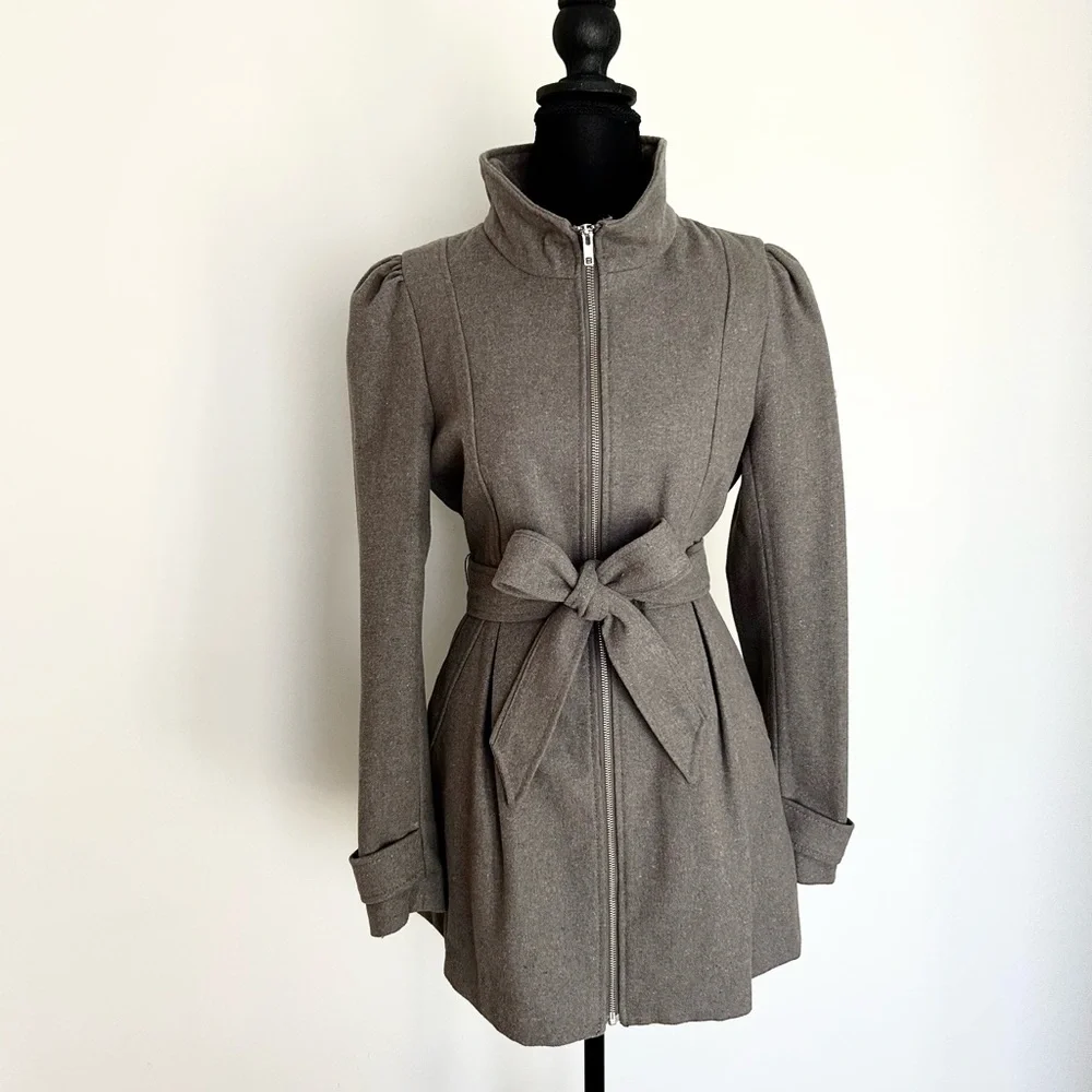 H&M Recycled Wool Belted Zip-Up Coat – Size 10 - Picture 1 of 6